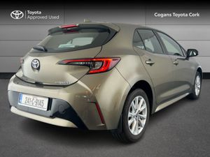 Toyota Corolla 1.8 Litre Hybrid - Image 2