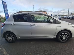 TOYOTA VITZ 1.5 AUTOMATIC PETROL HYBRID - Image 4