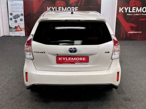 Toyota Prius Alpha - 1.8 Hybrid Automatic - Rever - Image 4