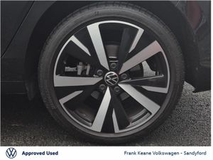 Volkswagen Golf  style   phev  1.5tsi 150hp DSG A - Image 2