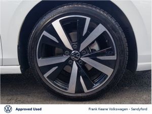 Volkswagen Golf  style   phev  1.5tsi 150hp DSG A - Image 2