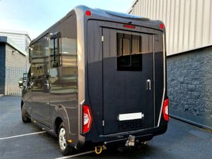 Renault Master STX - Horsebox - Image 4