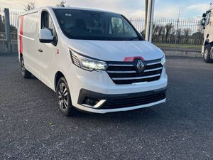 Renault Trafic 150 bhp Exclusive - Image 2