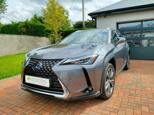 Lexus UX 300E 54kWh Premium + - Image 2
