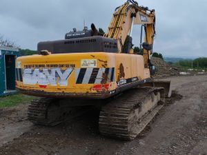 2013 Sany SY235C 25 Ton digger for sale - Image 4