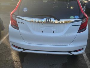 Honda fit auto hybrid low millage - Image 3