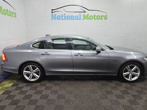 2016 Volvo S90  Momentum 2.0L D4 190hp  Auto - Image 3