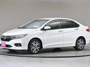 Honda Grace 1.5 Hybrid 4DR Auto  half Leather rev - Image 4