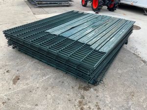DOUBLE WIRE FENCING PANELS.....2.5 mt x 2.0 mt. - Image 3