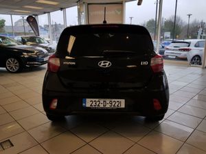 Hyundai i10 Deluxe Plus 5DR - Image 4