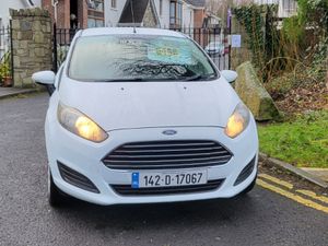 Ford Fiesta Van  2014 in mint condition - Image 4