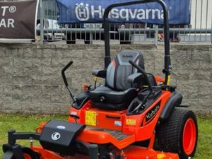 New Kubota ZD1211 Zero Turn Lawnmower - Image 2