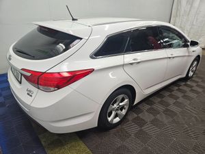 2015 Hyundai i40 Comfort 1.7D Estate - Image 4