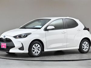 Toyota Yaris 1.5 Petrol Hybrid reverse Camera pri - Image 4