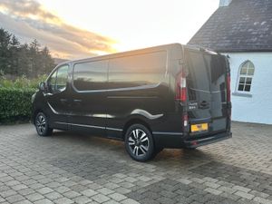 2022 (222Reg)  Renault Trafic Sport + 150bhp Lwb - Image 4