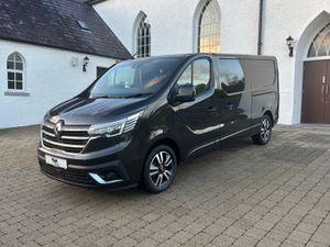 2022 (222Reg)  Renault Trafic Sport + 150bhp Lwb - Image 3