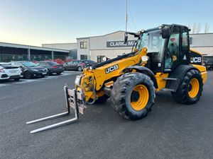 JCB 320s - Image 2