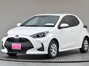 Toyota Yaris 1.5 Petrol Hybrid reverse Camera pri - Image 3