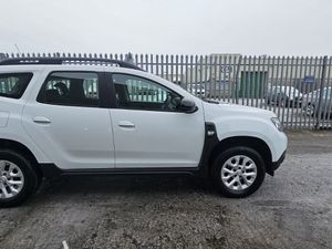 2021 Dacia Duster Comfort  (6 Speed manual) - Image 4