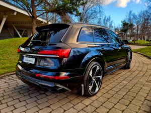 Audi Q7 55 3.0Tfsi Sline Black Edition - Image 3