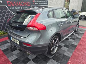 2018 VOLVO V40 D2 CROSS COUNTRY PRO - Image 4