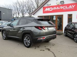 Hyundai Tucson Ix35 Executive 2tone HEV Automatic - Image 4