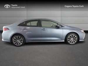 Toyota Corolla Hybrid Luna Sport - Image 3