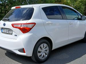 Toyota Vitz 2017 HYBRID 1.5 AUTO 5dr - Image 4