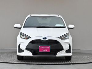 Toyota Yaris 1.5 Petrol Hybrid reverse Camera pri - Image 2