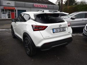 Nissan Juke 251 Demo. Hybrid Premium - Image 4