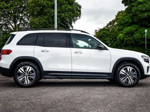 Mercedes-Benz GLB- Class 200d Progressive Night P - Image 3