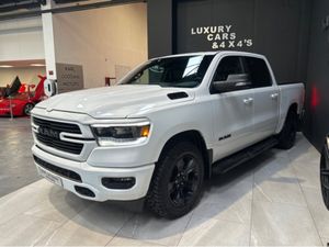 1500 5.7 V8 4X4 CREWCAB - Image 2