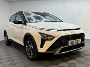Hyundai Bayon Executive 5DR 2 Tone Black Roof - Image 3