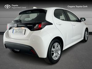 Toyota Yaris Yaris 1.5 Hybrid Luna - Image 2