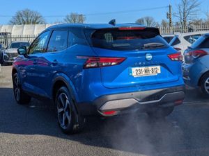 Nissan QASHQAI 1.3i M/hyb SV Premium 2 Tone - Image 4
