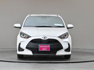Toyota Yaris 1.0 Auto Petrol  reverse Cam park Se - Image 2