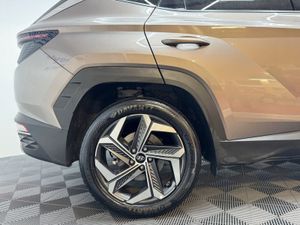 Hyundai Tucson 2WD Executive Plus HEV Auto - - Image 4