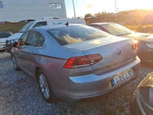 Volkswagen Passat Business 2.0 Tdi Manual 6speed - Image 4