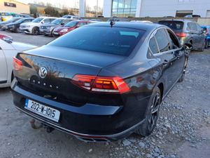 Volkswagen Passat R-line 2.0 Tdi Manual 6speed Fw - Image 4