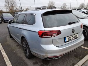 Volkswagen Passat R-line 2.0tdim6f 150 5dr - 1968 - Image 3