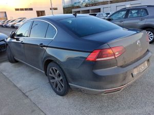 Volkswagen Passat Elegance 2.0 Tdi Manual 6speed - Image 3