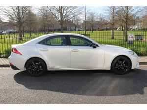 Lexus IS300h Advance - Image 3