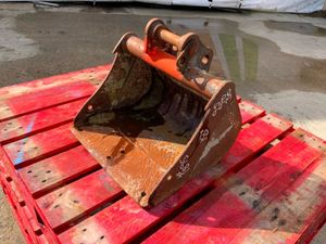 18" MINI DIGGER BUCKET....30mm PINS.....1895. - Image 4