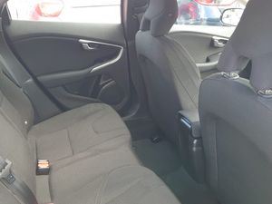 Volvo V40 Automatic - Image 4