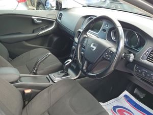 Volvo V40 Automatic - Image 2
