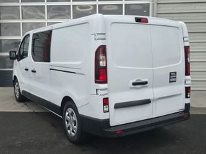 Renault Trafic E Tech Crew Cab - Image 3