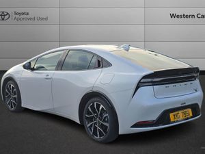 Toyota Prius 2.0 13.6 kWh Excel CVT Euro 6 (s/s) - Image 4