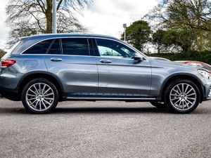 Mercedes-Benz GLC-Class 300de AMG Premium 4matic - Image 3