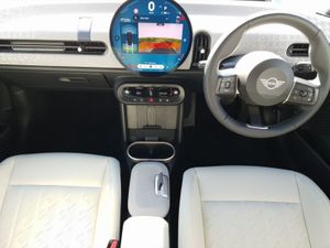 MINI Cooper Exclusive Level 1 - Image 4
