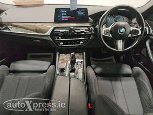 BMW 5 Series 523D M Sport Automatic  Reversing Ca - Image 4